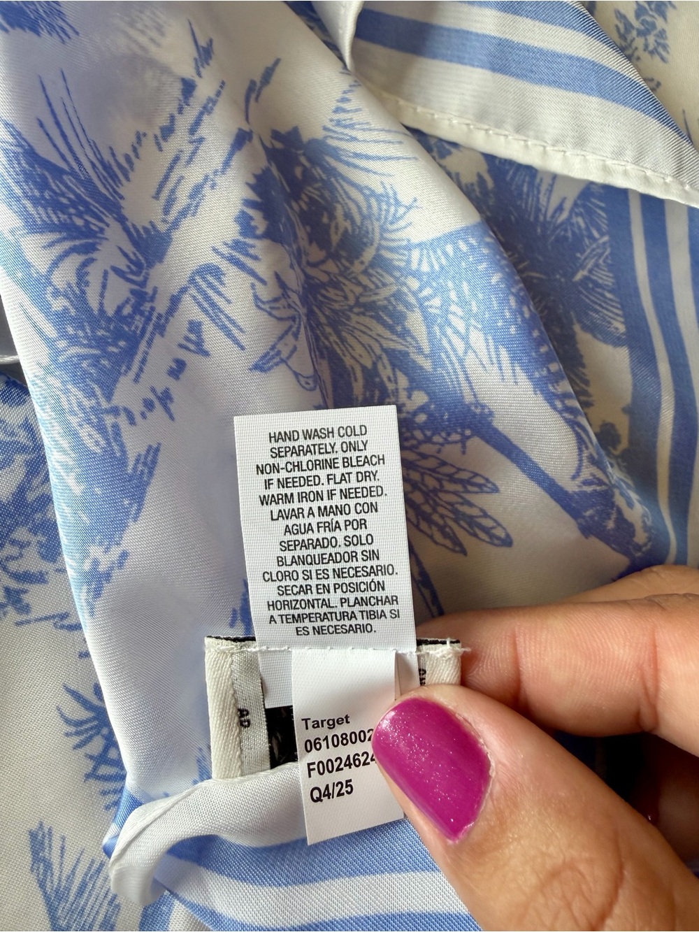 NWOT Silky Blue & White Palm Tree Patterned Square Scarf - Picture 9 of 9